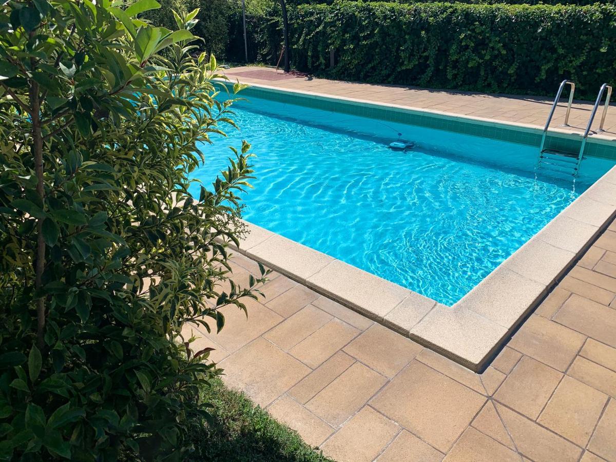 Apartment Charme And Relax With Garden And Swimming Pool 데센자노델가르다 외부 사진